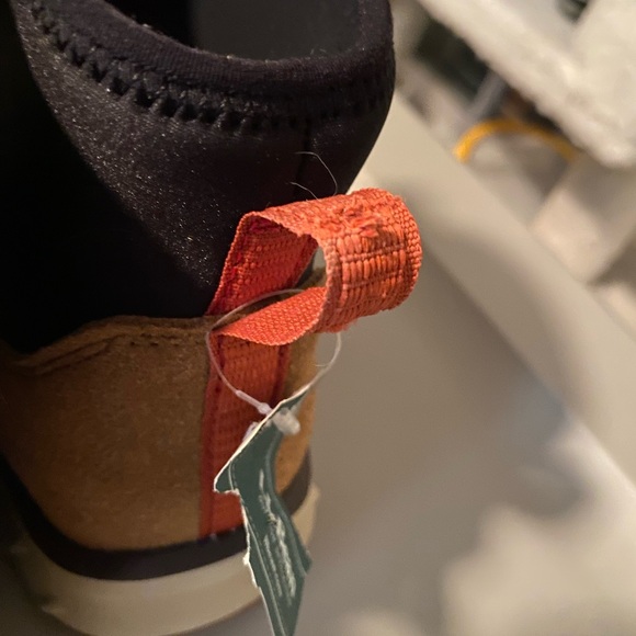 Men’s L.L. Bean Ankle Boots - Picture 9 of 10